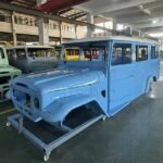 Réplicas totalmente pintadas de carrocerías clásicas de Toyota Land Cruiser producidas en la fábrica de Juncheng, en la provincia china de Jiangsu.