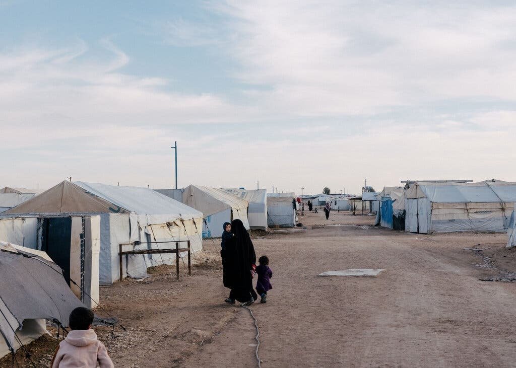 Mujeres y niños en Al Hol este mes.